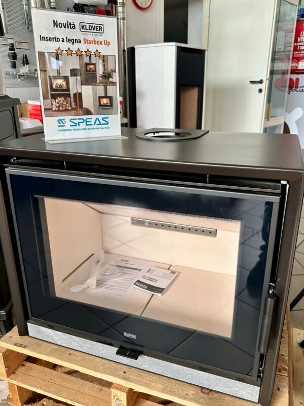 Stufa a legna sospesa 'Starbox UP'